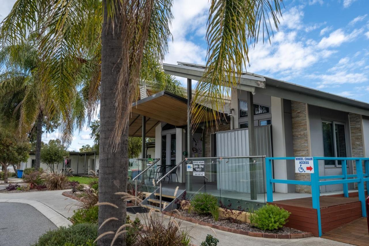 Hotel Big4 Perth Midland Tourist Park à Middle Swan Extérieur photo