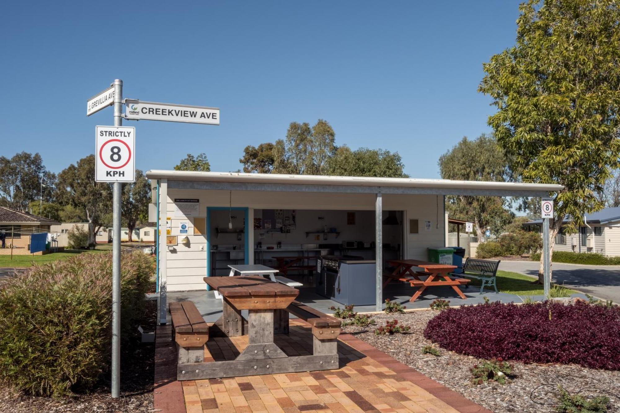 Hotel Big4 Perth Midland Tourist Park à Middle Swan Extérieur photo